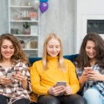 ガチャゲーム:日本の人気モバイルジャンルの魅力と論争